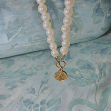Load image into Gallery viewer, pearl necklace
